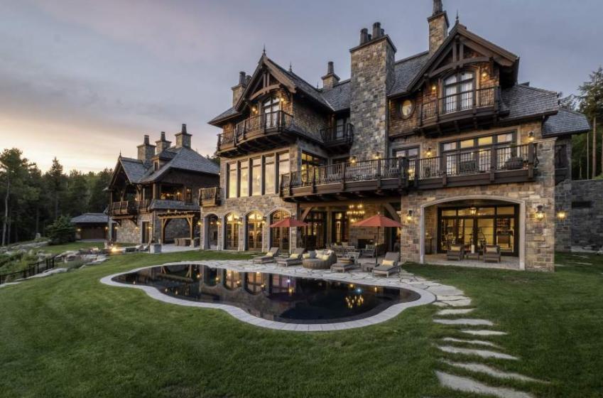 Pens owner Mario Lemieux sales his castle for $21,999,066