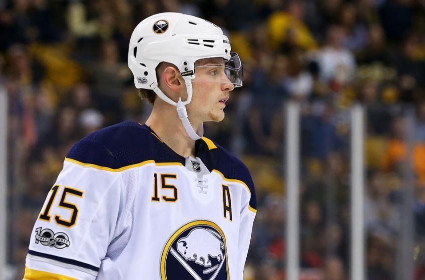 A frustrated Eichel bashes his club again - what if it leads to a trade?! 