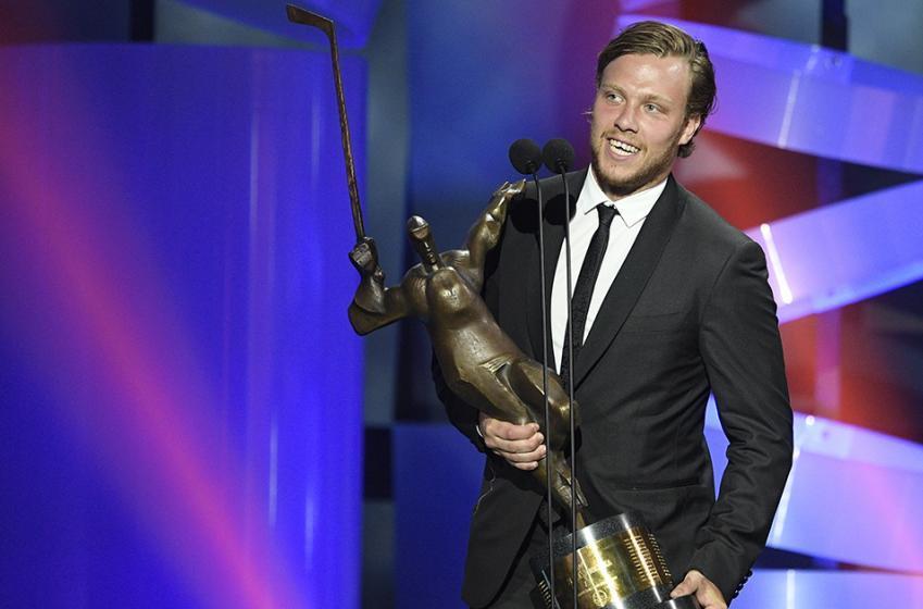Bruins’ Pastrnak wins prestigious award